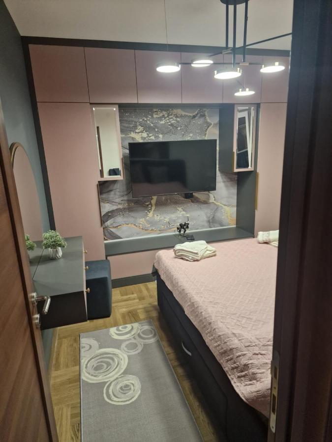 Gold Lux Apartment Čačak Екстериор снимка