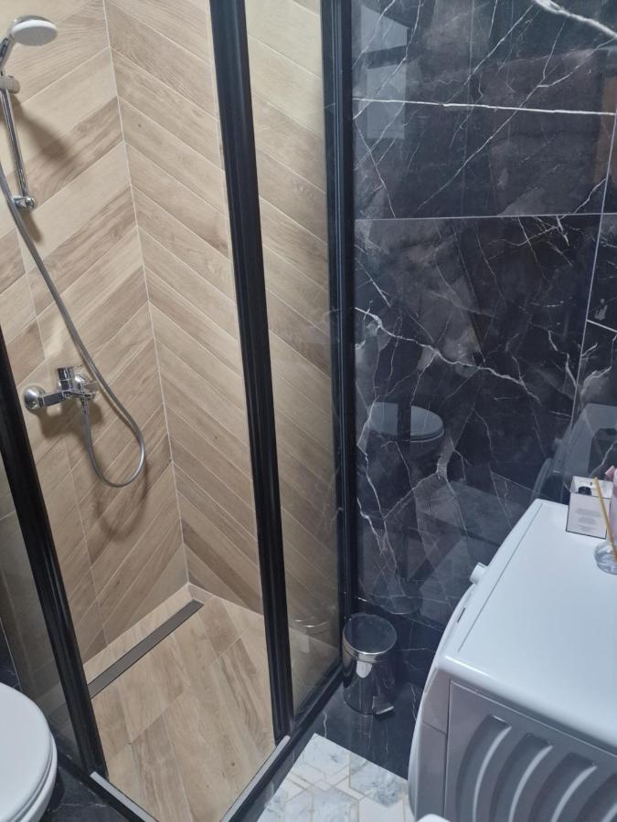 Gold Lux Apartment Čačak Екстериор снимка
