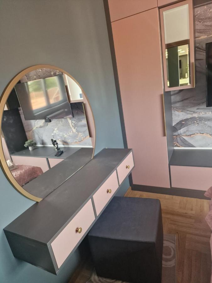 Gold Lux Apartment Čačak Екстериор снимка