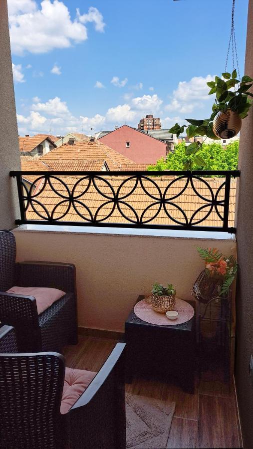 Gold Lux Apartment Čačak Екстериор снимка