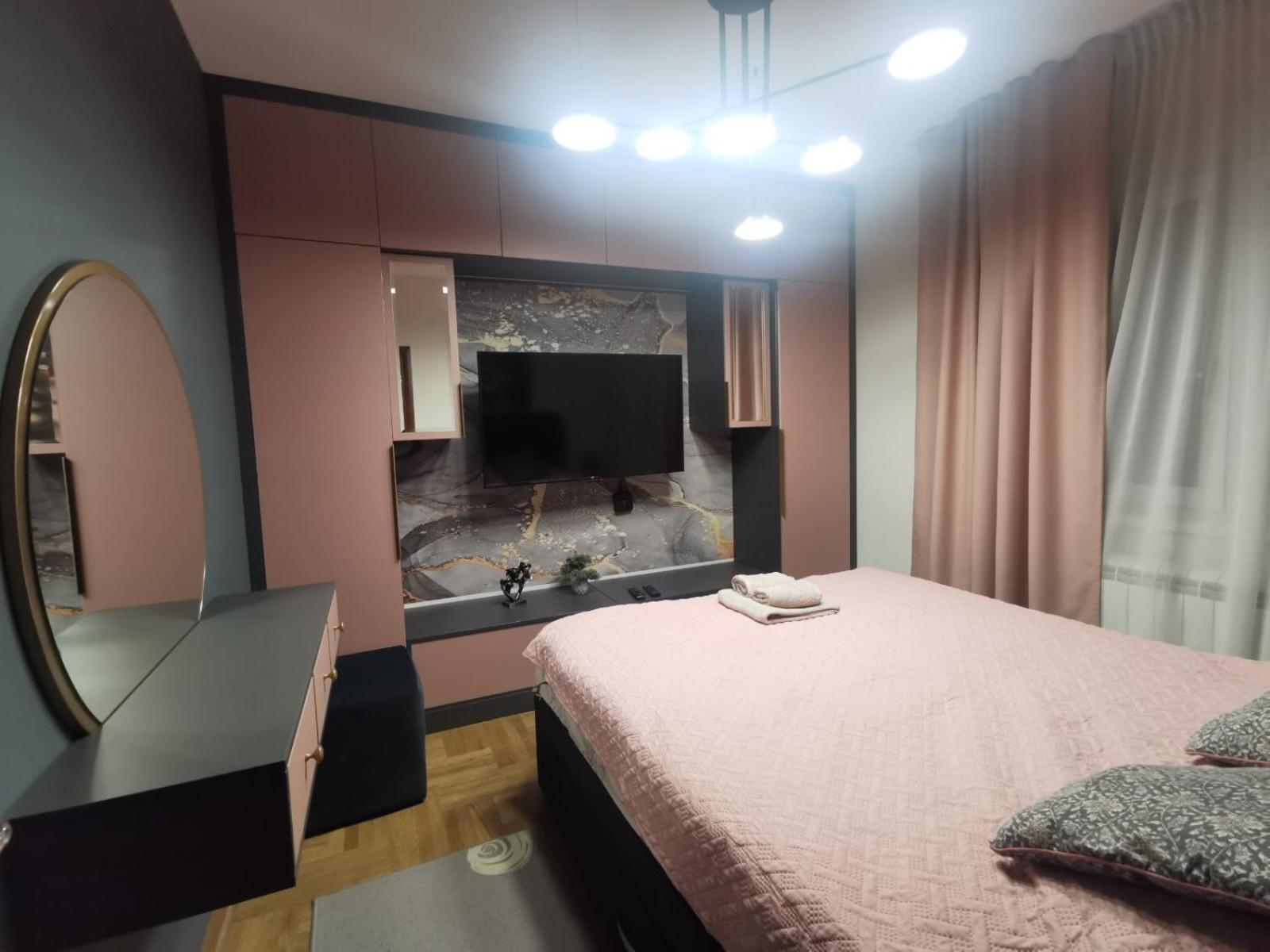 Gold Lux Apartment Čačak Екстериор снимка